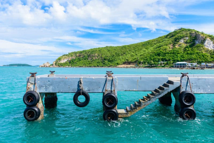 The Complete Guide to Boat Dock Bumpers (For Beginner Boaters)