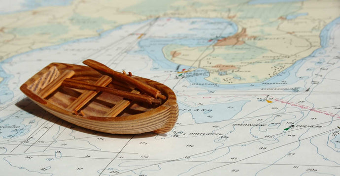 The Boating Navigation Handbook: Buoys, Beacons, Lights and Charts