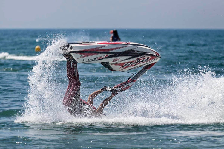 How to Drive a Jet Ski: A Step-by-step Guide for First-timers