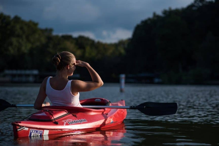 Paddler Meets Pontoon: 6 Recommended Kayak Racks for Pontoon Owners
